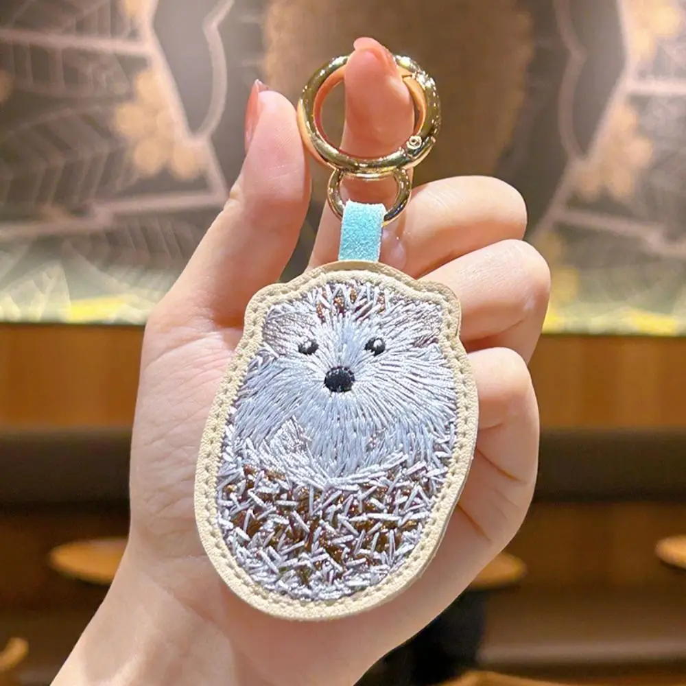 Kawaii PU кожаный брелок с вышивкой кролика, украшения для собак, подвеска с мультяшным животным, сумка, подвесной милый автомобильный брелок, украшение для ключей
Kawaii PU кожаный брелок с вышивкой кролика, украшения для собак, подвеска с мультяшным животным, сумка, подвесной милый автомобильный брелок, украшение для ключей
