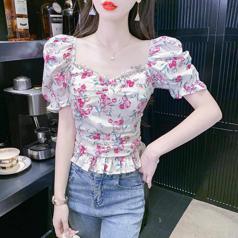 Short sleeved floral chain small fresh pleated pullover square neckline top chiffon shirt
Short sleeved floral chain small fresh pleated pullover square neckline top chiffon shirt