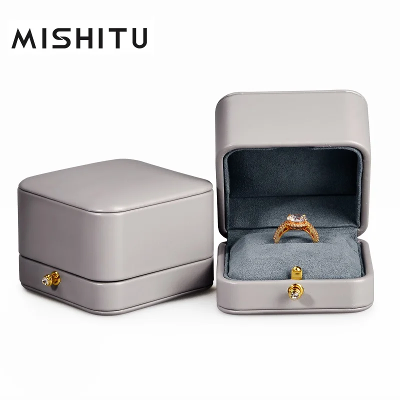 MISHITU PU Leather Ring Box Pendant Jewelry Box Diamond Ring Display Storage Boxes Jewelry Organizer Fashion Gift Case Packaging
MISHITU PU Leather Ring Box Pendant Jewelry Box Diamond Ring Display Storage Boxes Jewelry Organizer Fashion Gift Case Packaging