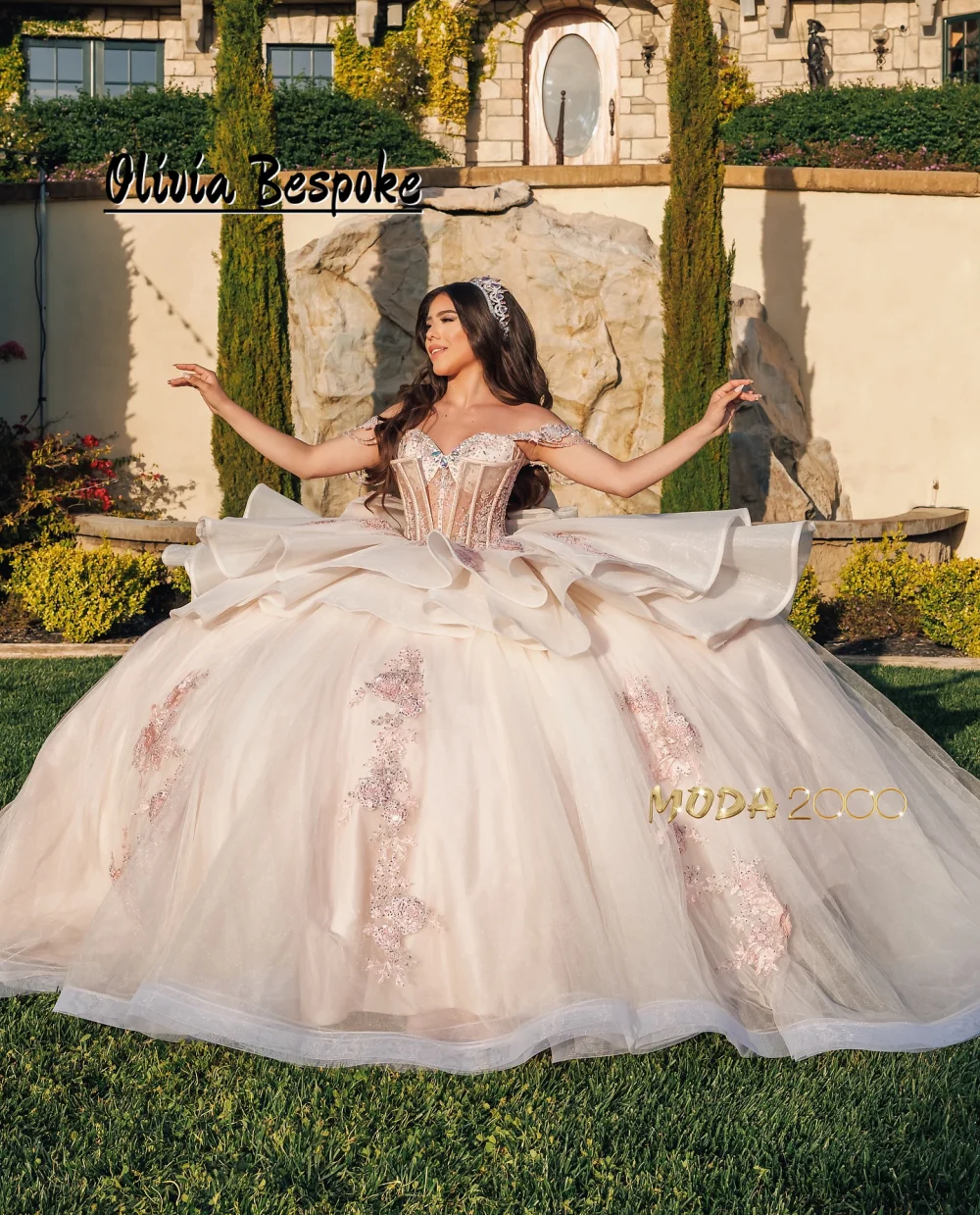 Champagne Tulle 15 Years Old Quinceanera Dresses 2026 Off The Shoulder Beaded Appliques Mexican Birthday Ball Gown Customized
Champagne Tulle 15 Years Old Quinceanera Dresses 2026 Off The Shoulder Beaded Appliques Mexican Birthday Ball Gown Customized