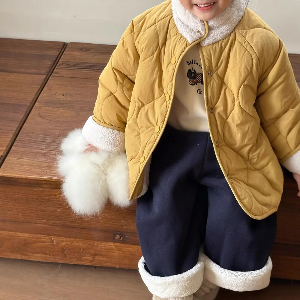2025 Winter New Children's Reversible Jacket Alphabet Lambswool Jacket
2025 Winter New Children's Reversible Jacket Alphabet Lambswool Jacket