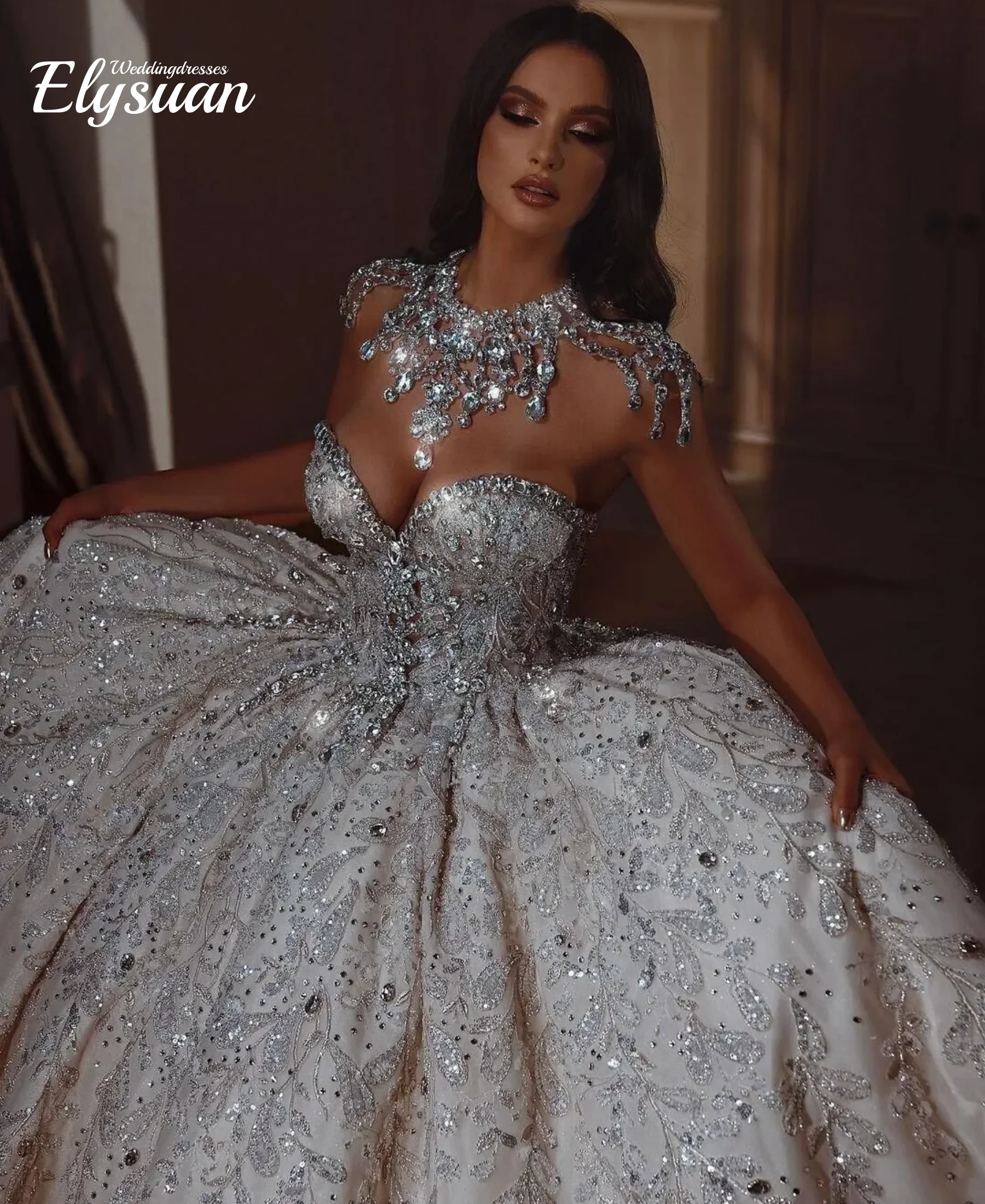 Customized Luxury Sweetheart Crystal WeddingDress Ball Gown Elegant Sequined Lace Bridal Dress Floor Length vestidos de novia
Customized Luxury Sweetheart Crystal WeddingDress Ball Gown Elegant Sequined Lace Bridal Dress Floor Length vestidos de novia