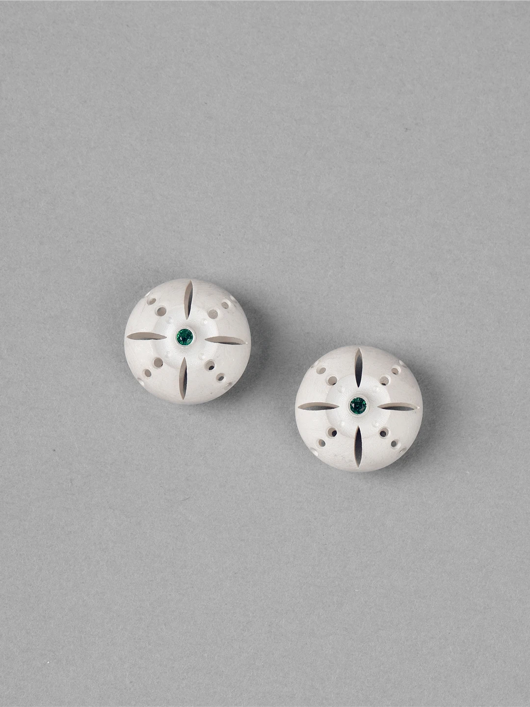 Style Starlight Green Light Fashionable Atmosphere Stud Earrings Handmade Silver 925 round Shape Women's Jewelry
Style Starlight Green Light Fashionable Atmosphere Stud Earrings Handmade Silver 925 round Shape Women's Jewelry