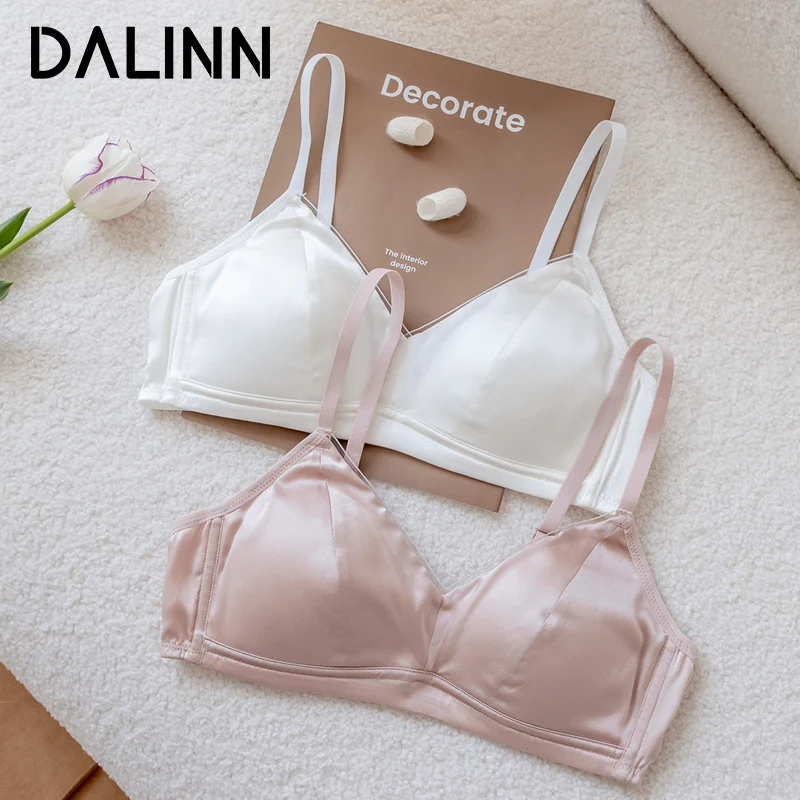 Women Silk Bra, 93%Silk 7%Spandex Underwear, 3/4 Cup, Comfortable Female Underwear, Thin padding Summer Brassiere
Women Silk Bra, 93%Silk 7%Spandex Underwear, 3/4 Cup, Comfortable Female Underwear, Thin padding Summer Brassiere