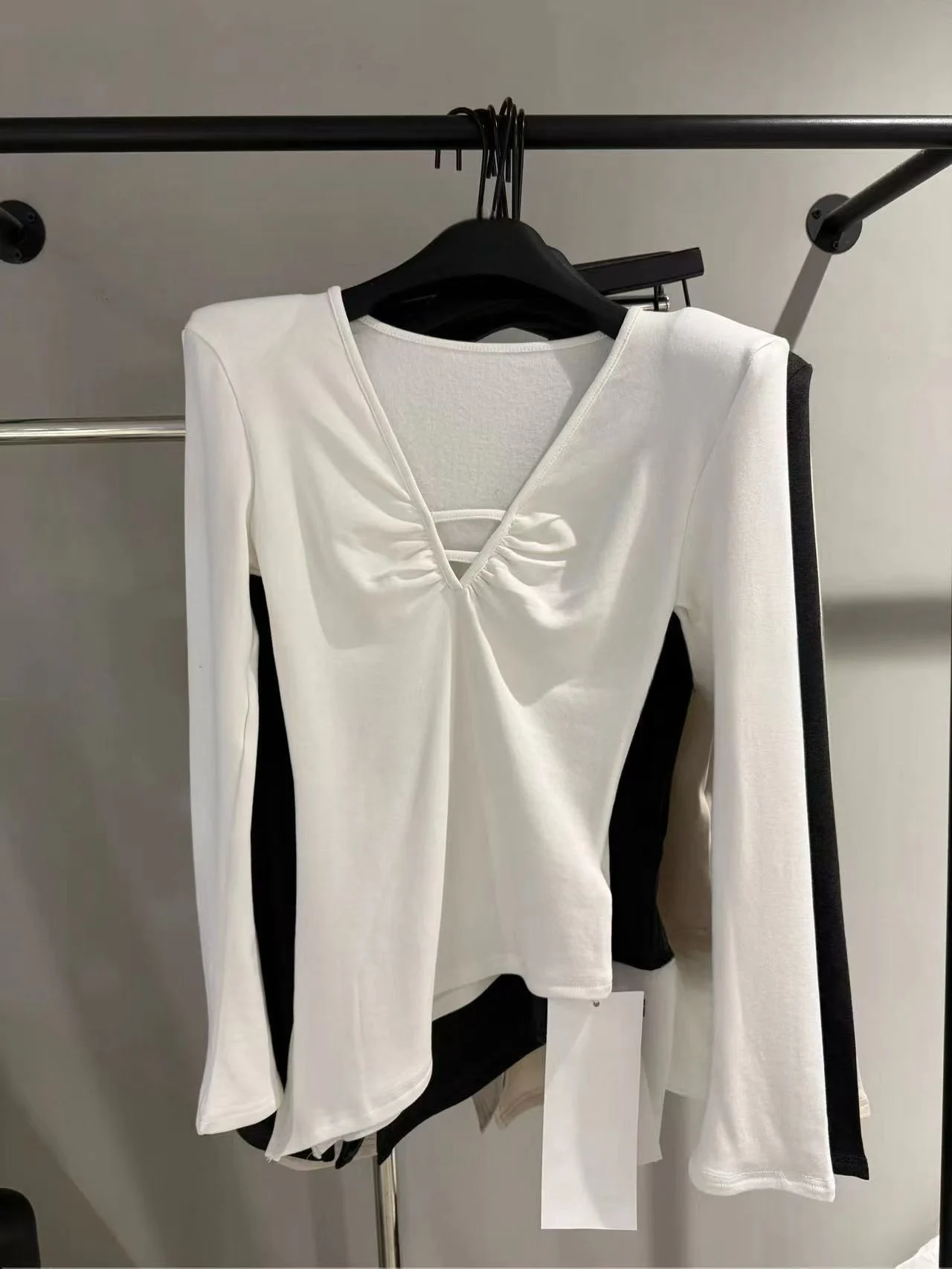 Корейская футболка Sle Long Sve Fce на подкладке, женская облегающая футболка V Ne Bell Sve, мягкий удобный хлопковый зимний топ
Корейская футболка Sle Long Sve Fce на подкладке, женская облегающая футболка V Ne Bell Sve, мягкий удобный хлопковый зимний топ