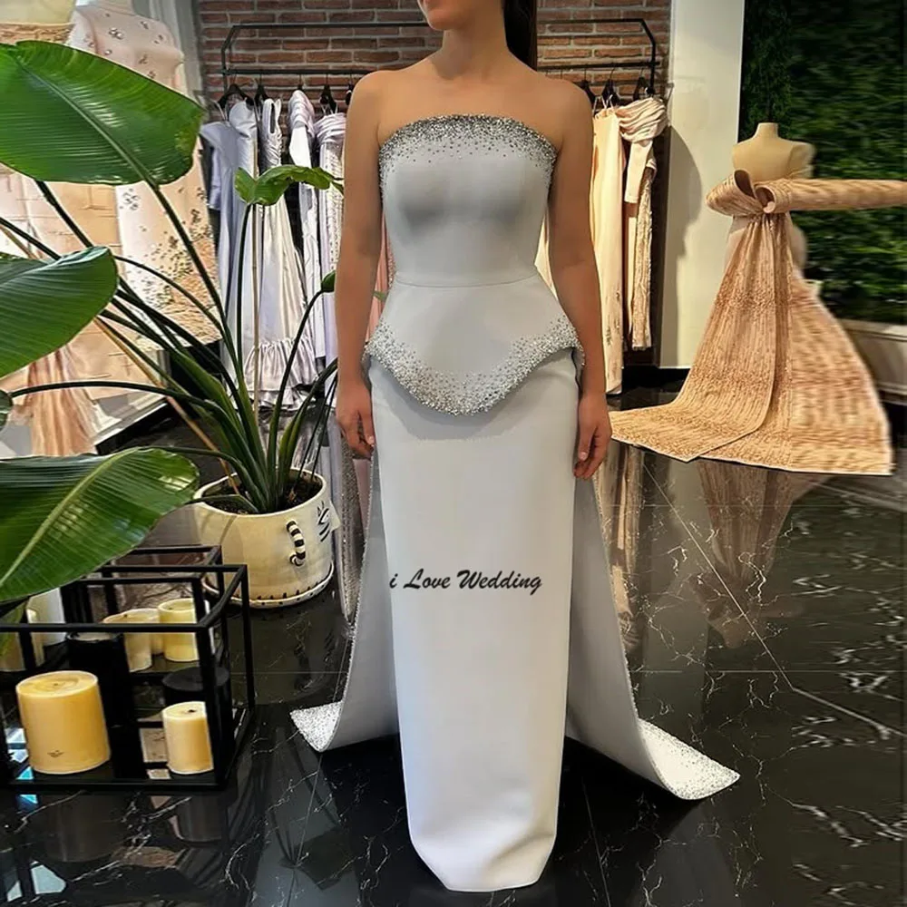 Findthat Custom Boat Collar Satin Beaded Mother of the Bride Dress Straight Backless Floor Length Evening Gown with Court
Findthat Custom Boat Collar Satin Beaded Mother of the Bride Dress Straight Backless Floor Length Evening Gown with Court