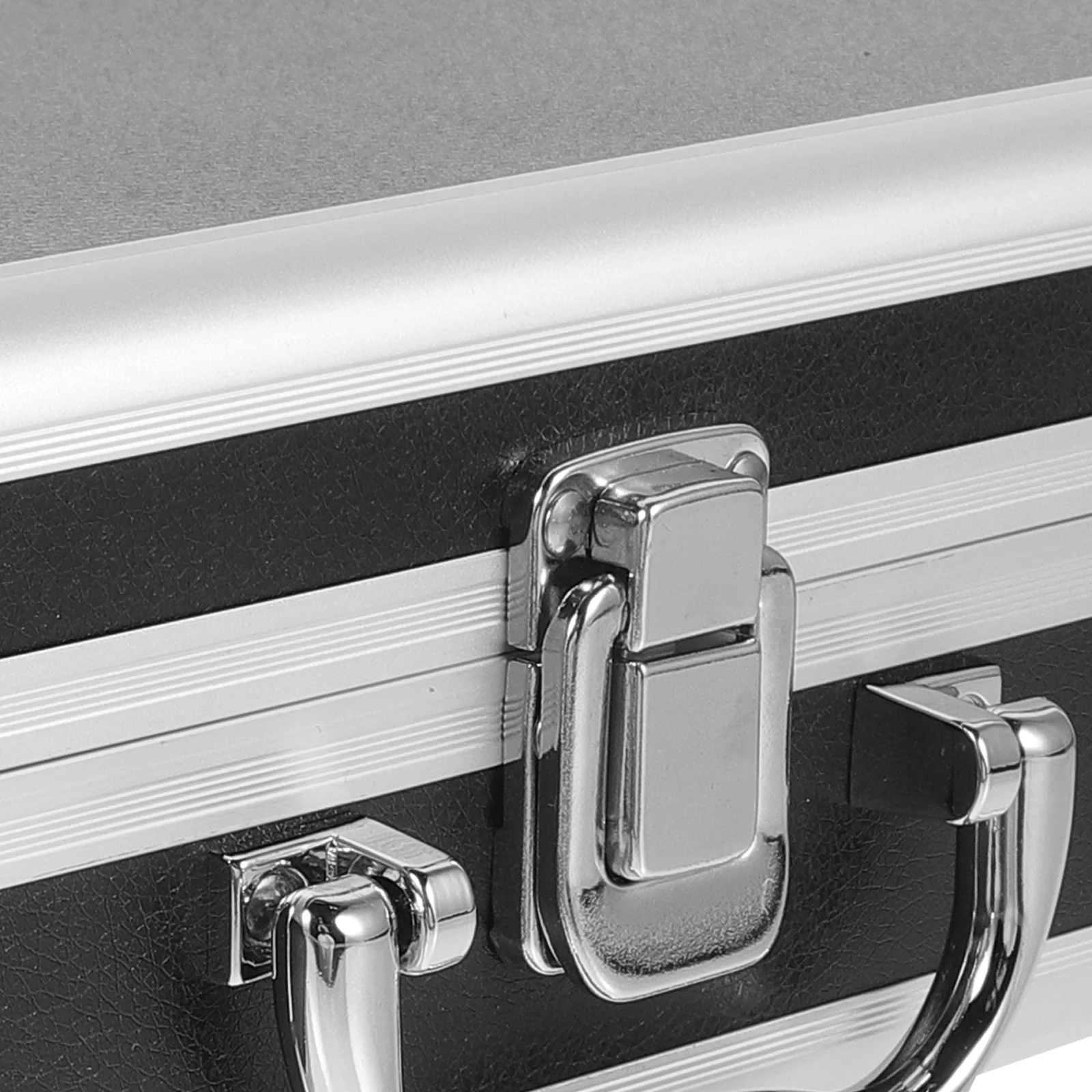 Microphone Case Hard Shell With Padded Foam Interior Wireless Mic Storage Holder Portable For Handheld Mic System Travel
Microphone Case Hard Shell With Padded Foam Interior Wireless Mic Storage Holder Portable For Handheld Mic System Travel