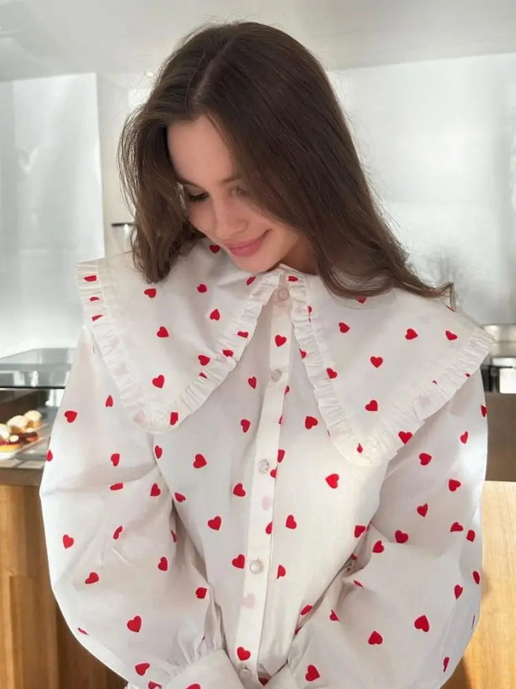 Heart Print Peter Pan Collar Women Blouses Elegant Lantern Sleeve Cotton Shirts Fresh Sweet Loose Long Sleeve Tops Spring Summer
Heart Print Peter Pan Collar Women Blouses Elegant Lantern Sleeve Cotton Shirts Fresh Sweet Loose Long Sleeve Tops Spring Summer