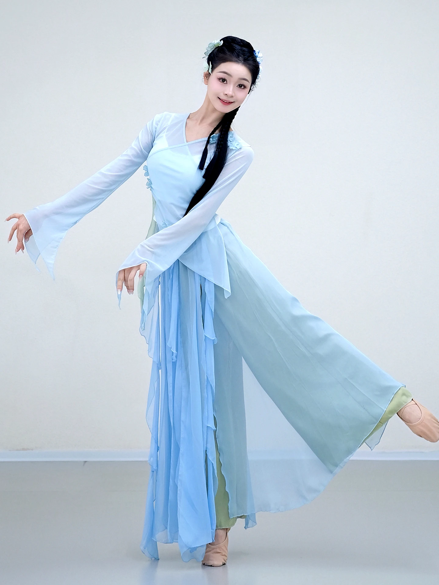 Classical Dancing Dress Women Body Charm Gauze Clothes Fairy Exercise Clothing Chinese Classic Dance Ethnic Performance Costume
Classical Dancing Dress Women Body Charm Gauze Clothes Fairy Exercise Clothing Chinese Classic Dance Ethnic Performance Costume