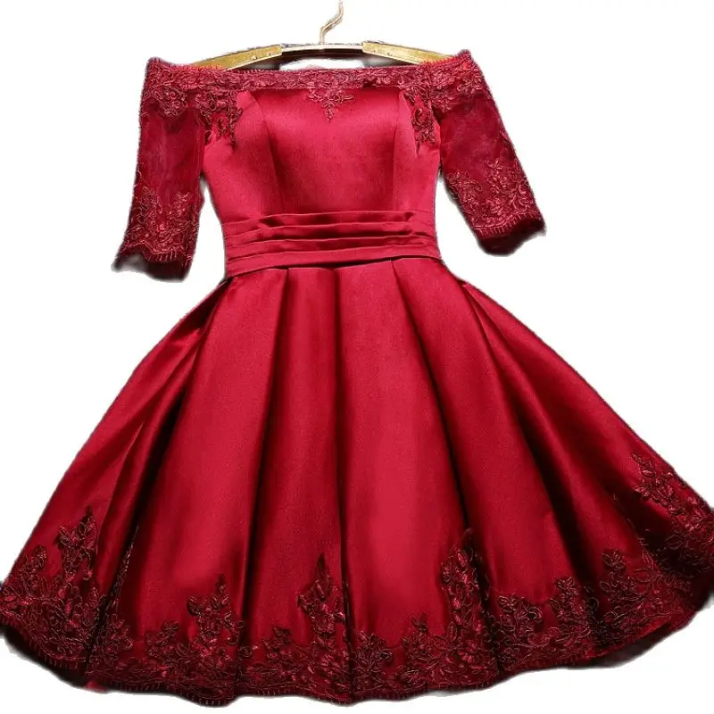 U328 Boat Neck Short Prom Dresses Princess Lace Appliques Satin Wedding Party Dress Women Bridesmaid Gown Red White Champagne
U328 Boat Neck Short Prom Dresses Princess Lace Appliques Satin Wedding Party Dress Women Bridesmaid Gown Red White Champagne