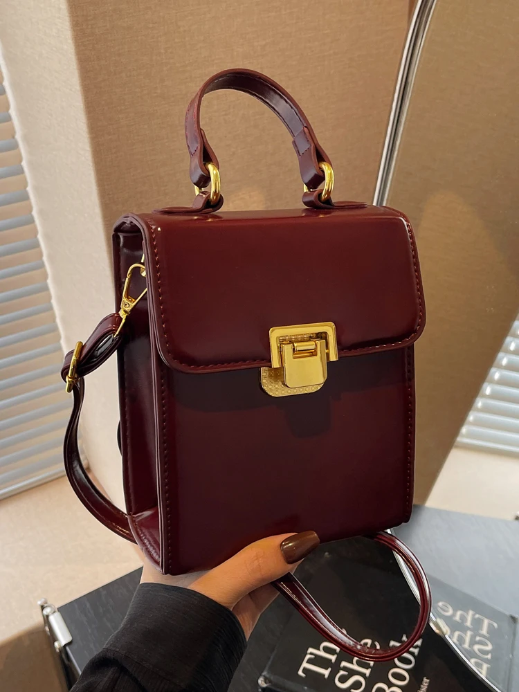 Vintage PU Leather Messenger Bag for Women New Exquisite Mobile Phone Shoulder Crossbody Bags Simple Portable Handbags
Vintage PU Leather Messenger Bag for Women New Exquisite Mobile Phone Shoulder Crossbody Bags Simple Portable Handbags