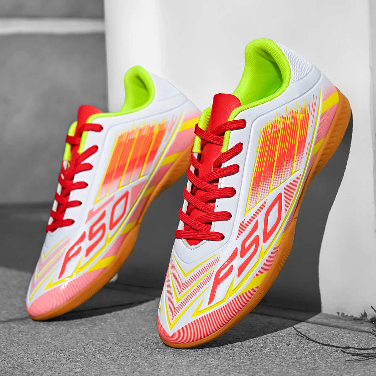 Мужские специальные футбольные бутсы для мини-футбола в зале, дышащие футбольные кроссовки для спортивных соревнований.
Мужские специальные футбольные бутсы для мини-футбола в зале, дышащие футбольные кроссовки для спортивных соревнований.