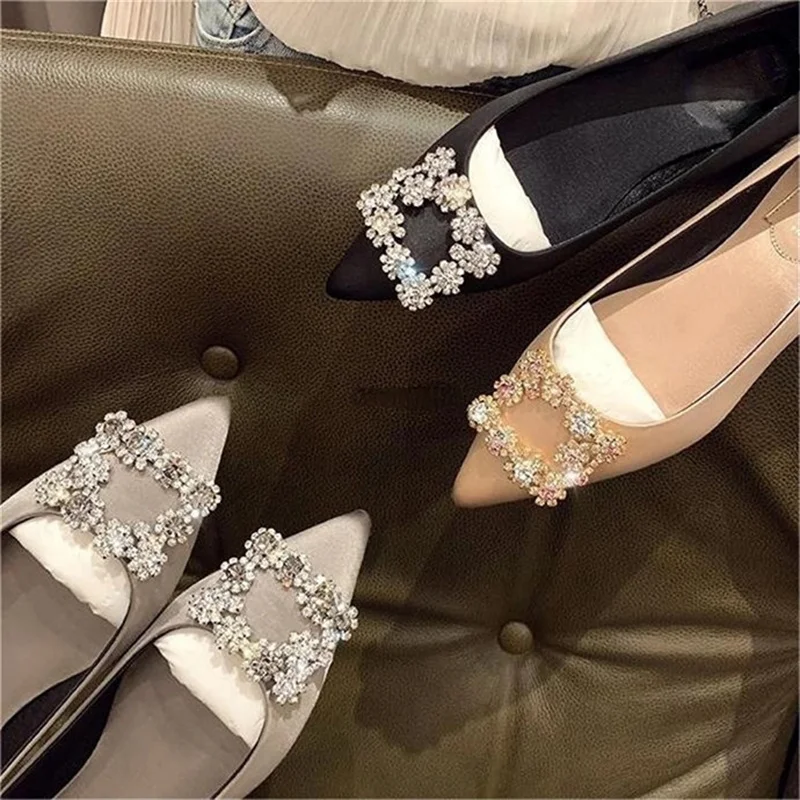 Deluxe Premium Silk Women's High Heel Shoes Water Diamond Square Buckle Ladies Single Shoe Star Style Pointed Wedding Shoes 3.
Deluxe Premium Silk Women's High Heel Shoes Water Diamond Square Buckle Ladies Single Shoe Star Style Pointed Wedding Shoes 3.