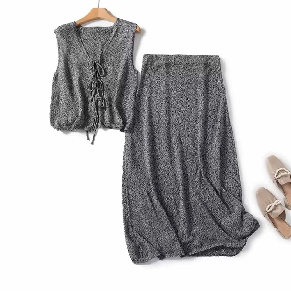 Women's New Fashion Lace up Decoration Casual Knitted Vest Top Retro Sleeveless Women's Vest Chic Top+Skirts Women's suit Skazi
Women's New Fashion Lace up Decoration Casual Knitted Vest Top Retro Sleeveless Women's Vest Chic Top+Skirts Women's suit Skazi