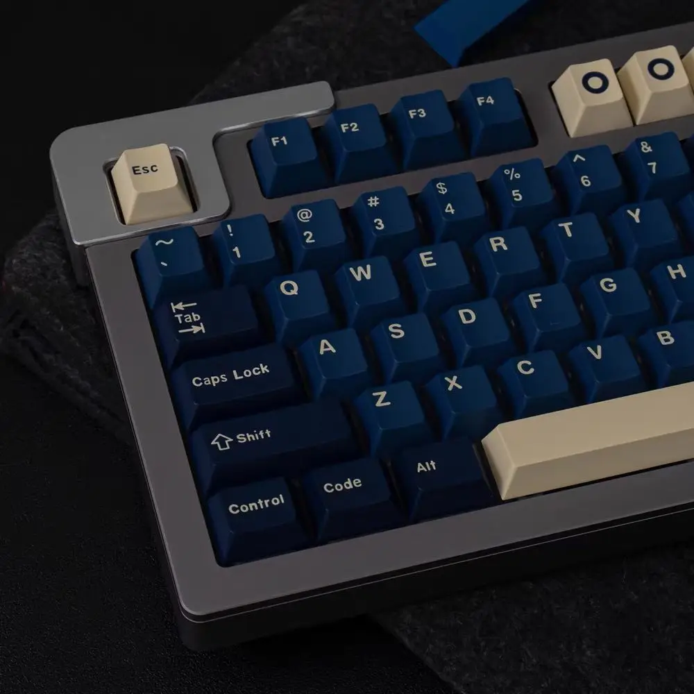 Two-color ABS keycap SA height 173 keys full set suitable for mechanical keyboard
Two-color ABS keycap SA height 173 keys full set suitable for mechanical keyboard