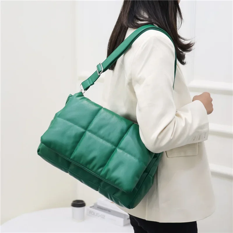 Fashion Padded Pillow Crossbody Bag For Women Designer Space Cotton Shoulder Bags Luxury Pu Leather Quilted Puffy Winter Purse
Fashion Padded Pillow Crossbody Bag For Women Designer Space Cotton Shoulder Bags Luxury Pu Leather Quilted Puffy Winter Purse