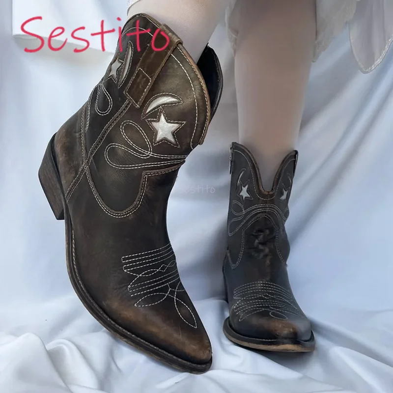 Embroidered Short Boots Summer New Retro Genuine Leather Pointed Western Cowboy Women's Height Increasing Brushed Knight Boots
Embroidered Short Boots Summer New Retro Genuine Leather Pointed Western Cowboy Women's Height Increasing Brushed Knight Boots