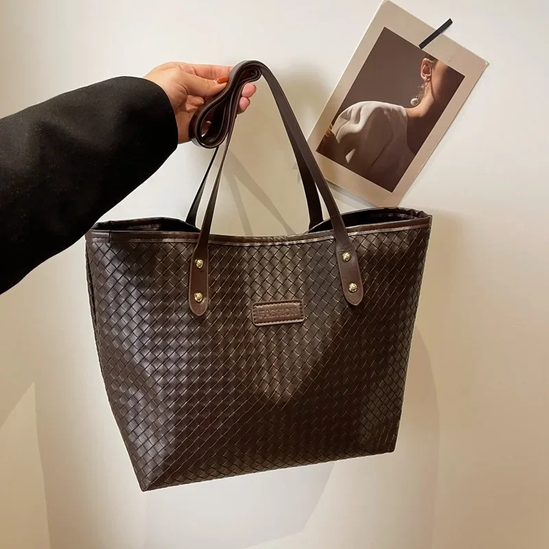 This year's popular commuter texture handbag versatile ins shoulder underarm bag tote bag
This year's popular commuter texture handbag versatile ins shoulder underarm bag tote bag