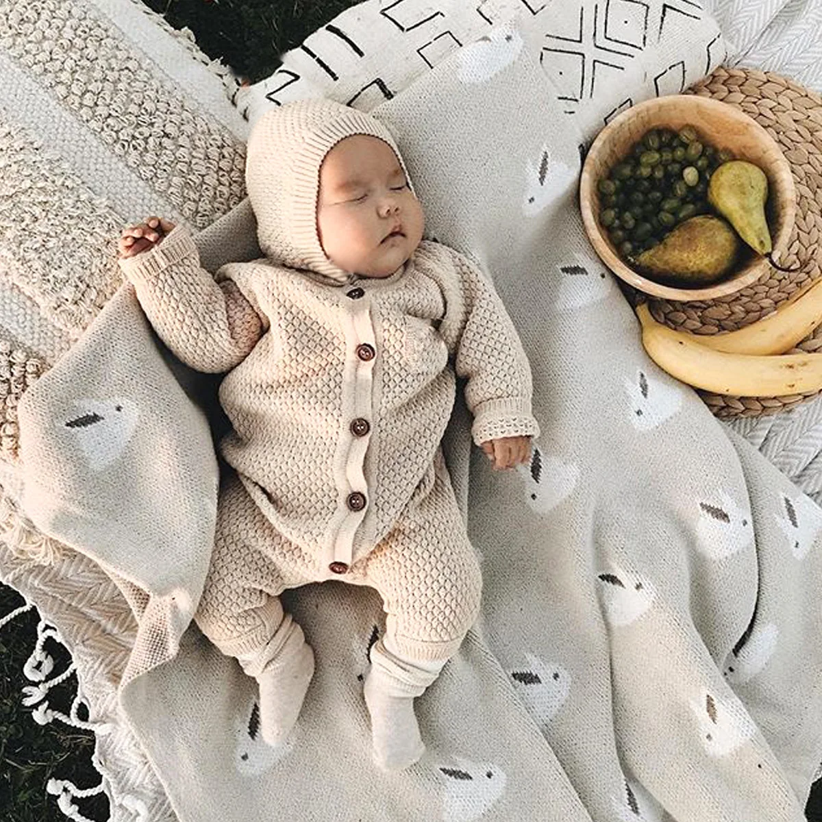 Autumn New Baby One-piece Clothes Front Open Button Knitted One-piece Khaki Warm Hat Newborn Cotton Crawling Clothes
Autumn New Baby One-piece Clothes Front Open Button Knitted One-piece Khaki Warm Hat Newborn Cotton Crawling Clothes