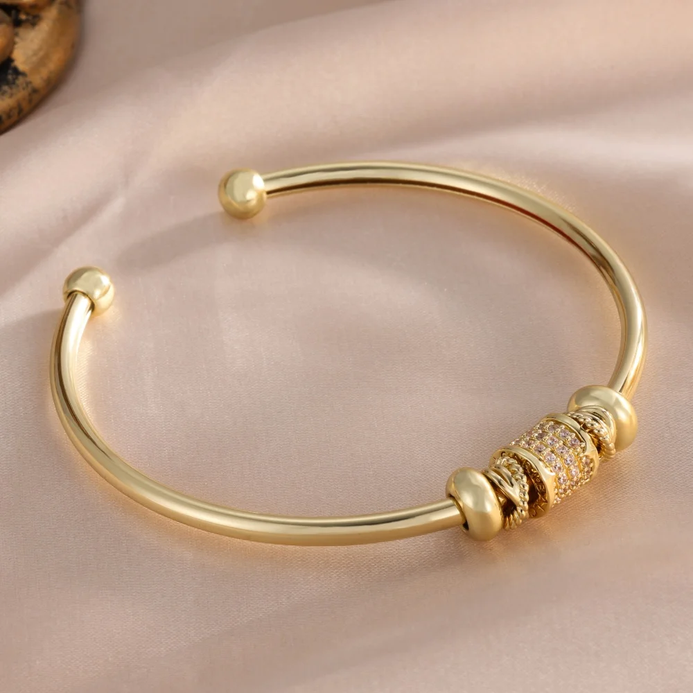 Uilz Women's Gold Color Open Zirconia Bangles Fashion Classic Copper Crystals Bracelets Charm Luxury Party Jewelry for Girls
Uilz Women's Gold Color Open Zirconia Bangles Fashion Classic Copper Crystals Bracelets Charm Luxury Party Jewelry for Girls