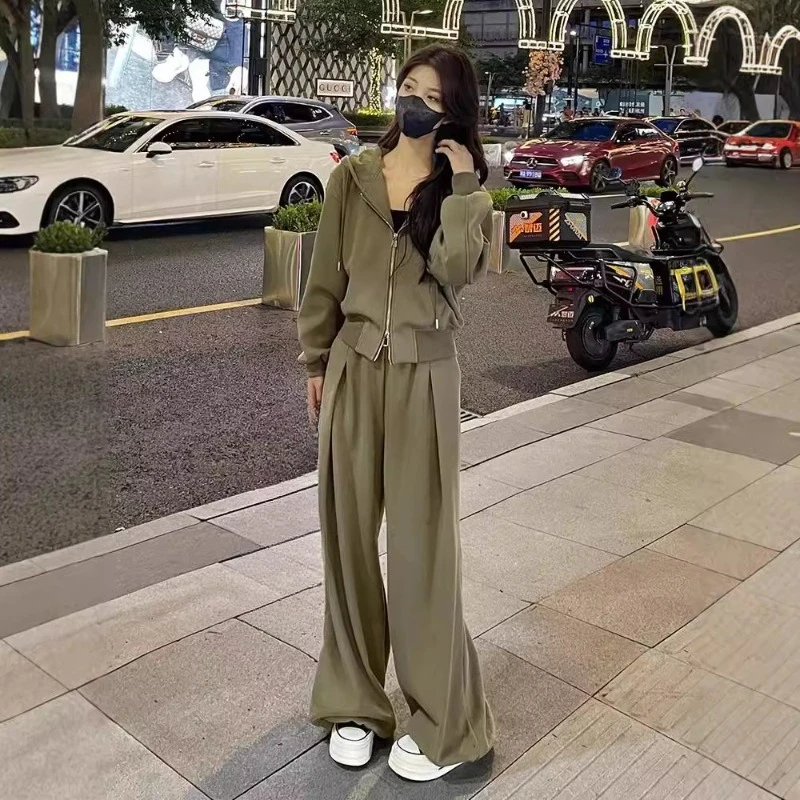 A Complete Set of New Petite High-end Sweatshirts and Casual Sportswear for Women To Look Younger in The Early Autumn Fashion
A Complete Set of New Petite High-end Sweatshirts and Casual Sportswear for Women To Look Younger in The Early Autumn Fashion