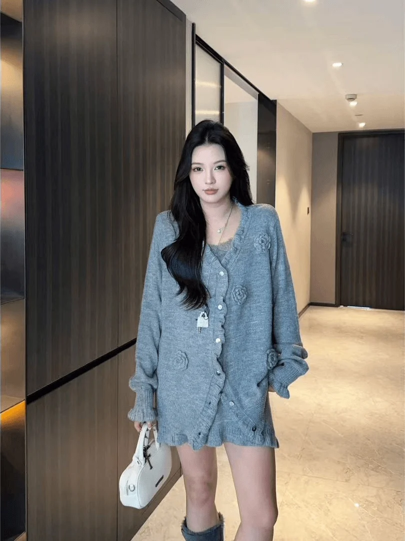 Spring New Sle Loose Women's Skirt Set Aosphere Sensation f Body Korean Sle Floral 3D Cardigan Two-Piece Set
Spring New Sle Loose Women's Skirt Set Aosphere Sensation f Body Korean Sle Floral 3D Cardigan Two-Piece Set