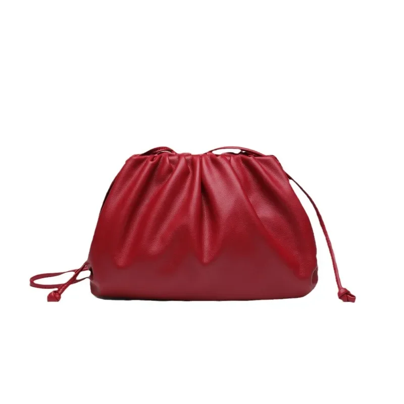 Женская высококачественная сумка Y2K, знаменитая плиссированная сумка-облако, модная женская сумка, сумка подмышки, сумка для пельменей, новая сумка с текстурированной нишей
Женская высококачественная сумка Y2K, знаменитая плиссированная сумка-облако, модная женская сумка, сумка подмышки, сумка для пельменей, новая сумка с текстурированной нишей