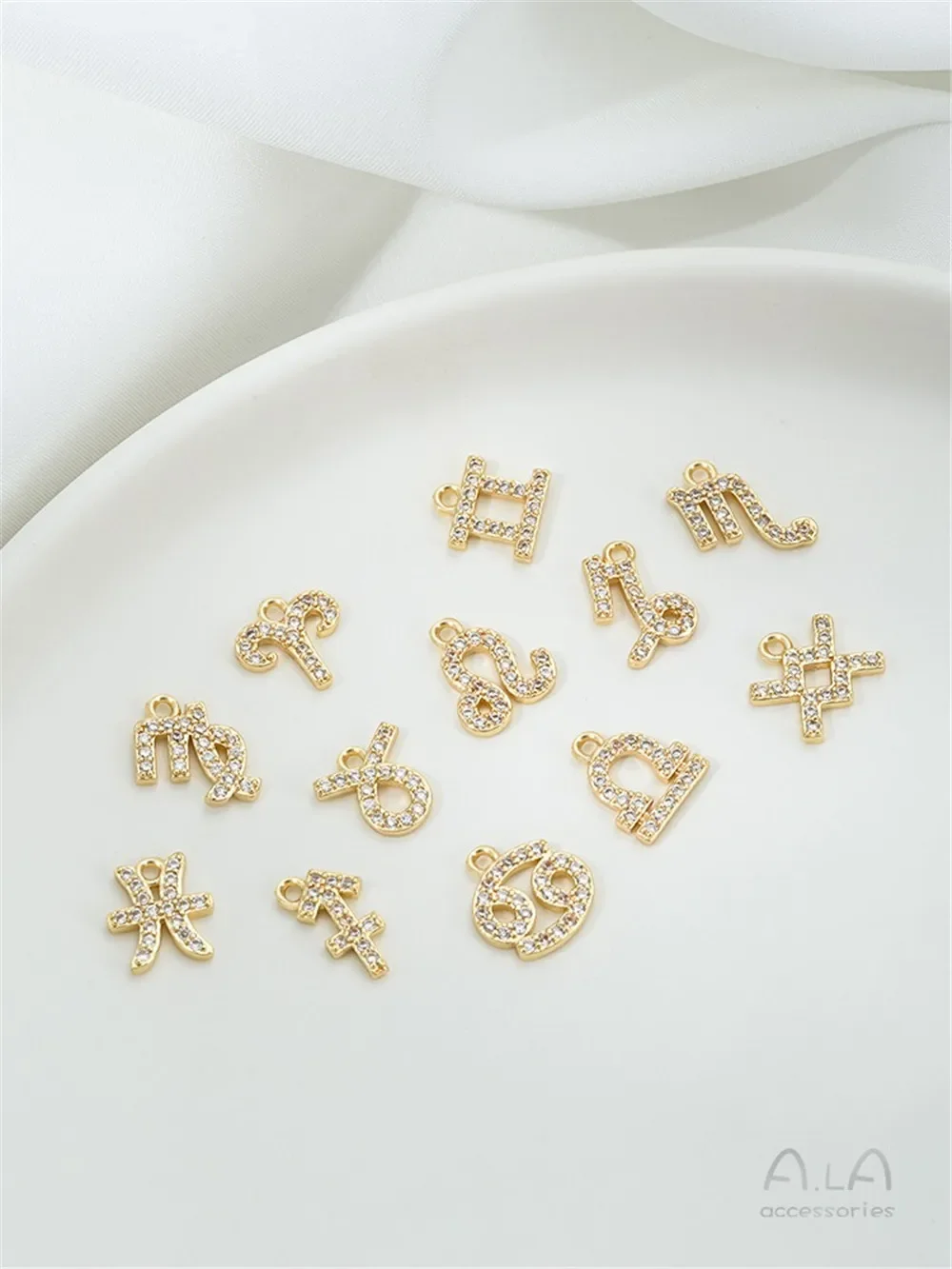 Inlaid Zircon 14K Gold 12 Constellation Pendant DIY Handmade Jewelry Bracelet Necklace Earrings Pendant
Inlaid Zircon 14K Gold 12 Constellation Pendant DIY Handmade Jewelry Bracelet Necklace Earrings Pendant