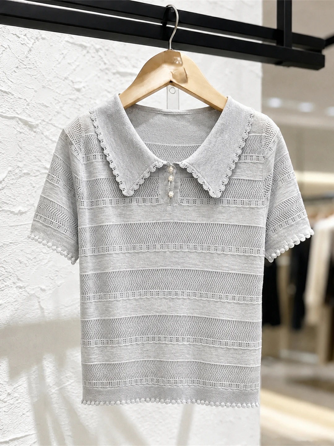 Elegant Ice Silk Neck Short Sleeve Knitted Top Commute Style Summer Fashion Women's Clothing Straight Cut Korean Version
Elegant Ice Silk Neck Short Sleeve Knitted Top Commute Style Summer Fashion Women's Clothing Straight Cut Korean Version