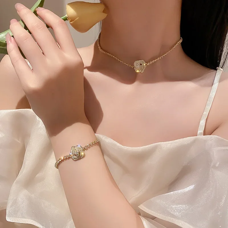 luxury designer jewelry necklaces for women 2025 rose flower luxury woman necklaces free shipping
luxury designer jewelry necklaces for women 2025 rose flower luxury woman necklaces free shipping