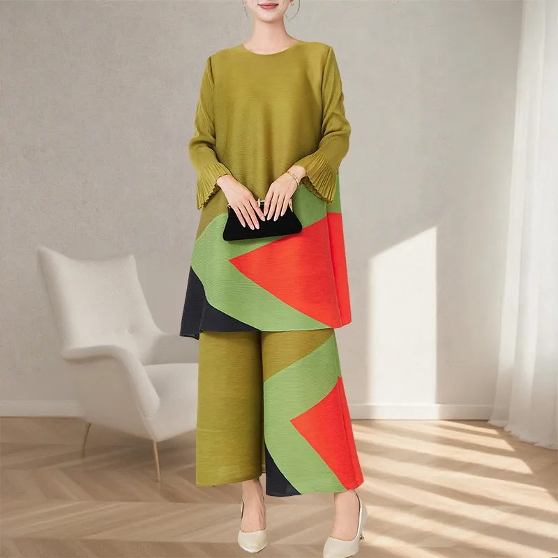 Miyake Осенний женский комплект брюк с длинными рукавами Африканский большой размер плиссированный эластичный свободный длинный топ прямые широкие брюки комплект из 2 предметов
Miyake Осенний женский комплект брюк с длинными рукавами Африканский большой размер плиссированный эластичный свободный длинный топ прямые широкие брюки комплект из 2 предметов