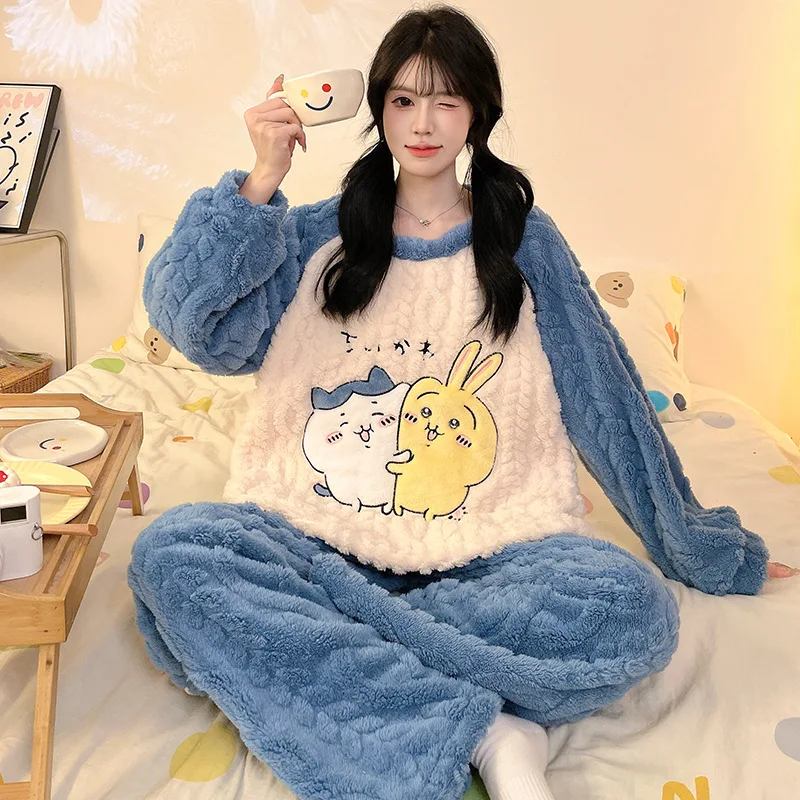 Аниме Chiikawa, женская коралловая бархатная ночная рубашка, комплект Kawaii Kitty, зимняя утепленная плюшевая пижама из 2 предметов, мягкая домашняя одежда с героями мультфильмов для девочек
Аниме Chiikawa, женская коралловая бархатная ночная рубашка, комплект Kawaii Kitty, зимняя утепленная плюшевая пижама из 2 предметов, мягкая домашняя одежда с героями мультфильмов для девочек