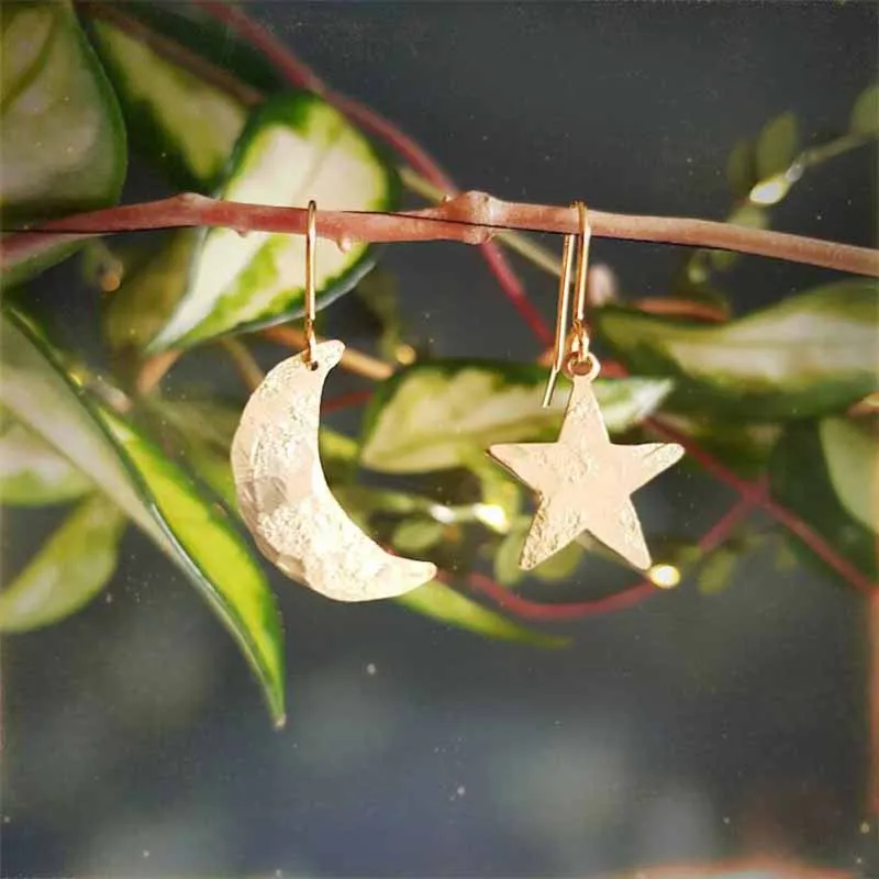 Gold Moon and Star Beaten Brass, Hammered Mismatched Brass Earrings,Bridal,Ready to Gift.
Gold Moon and Star Beaten Brass, Hammered Mismatched Brass Earrings,Bridal,Ready to Gift.