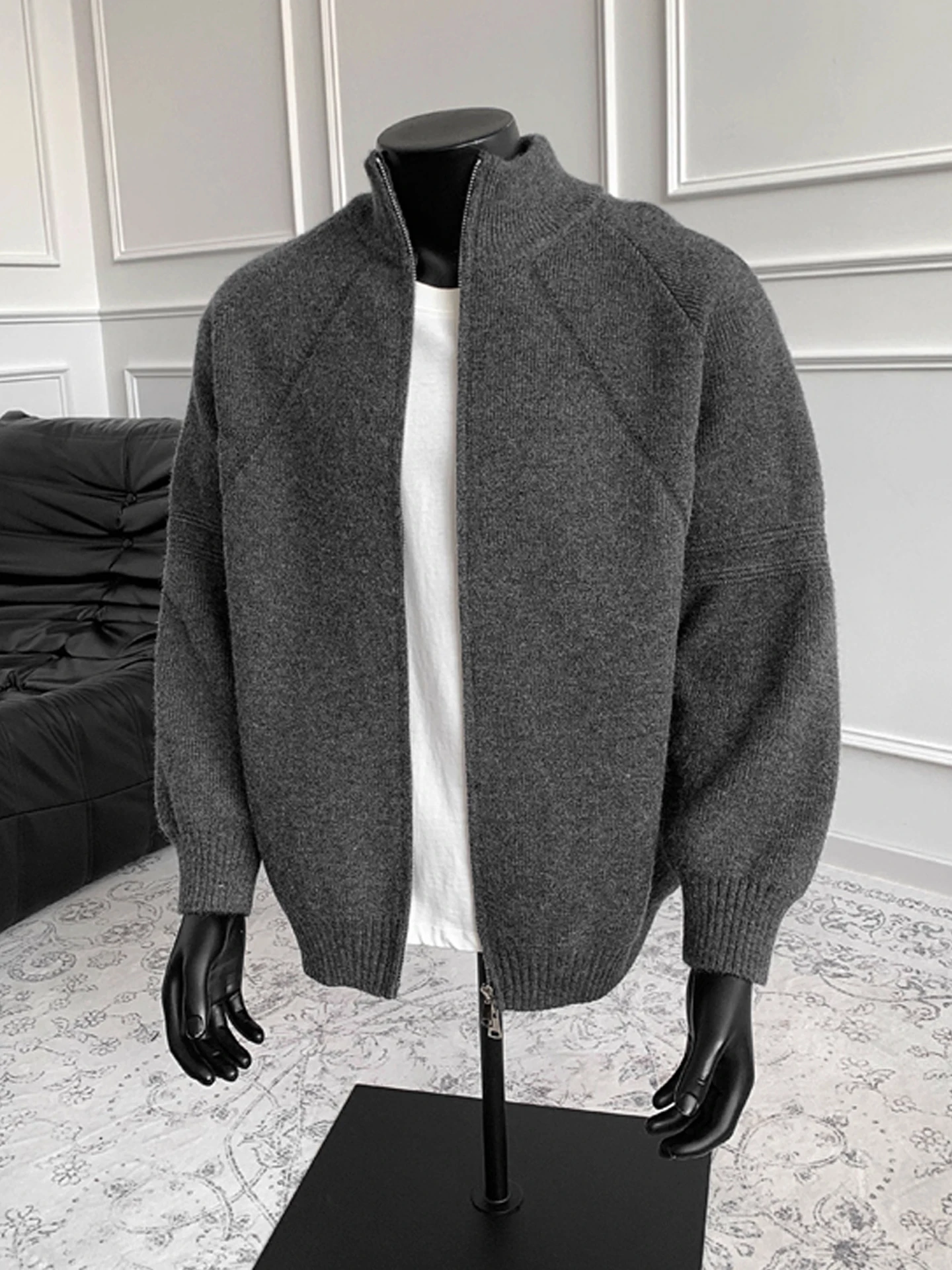 Мужской вязаный кардиган Cleanfit Heavyweight: повседневная верхняя одежда, свободный крой, на молнии, из мягкой полиэстеровой смеси, осенняя мода
Мужской вязаный кардиган Cleanfit Heavyweight: повседневная верхняя одежда, свободный крой, на молнии, из мягкой полиэстеровой смеси, осенняя мода