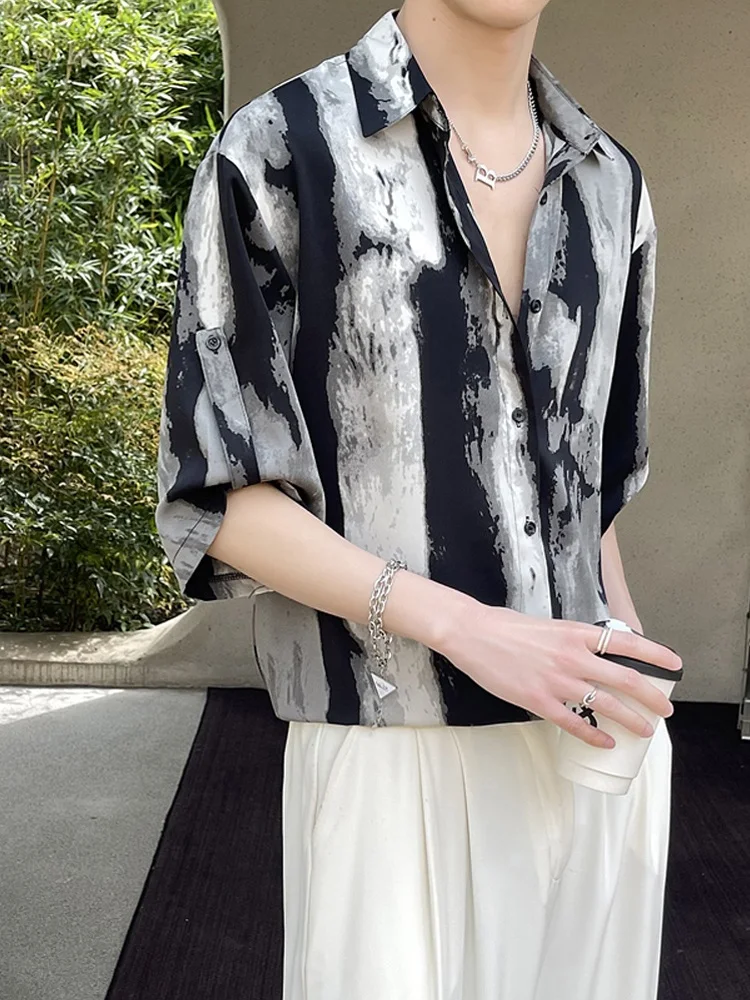 Summer Faion Tie Dye Print Thin ort Sve Loose Fit Men's irt Water Wave Pattern Monocome Painted Casual irt
Summer Faion Tie Dye Print Thin ort Sve Loose Fit Men's irt Water Wave Pattern Monocome Painted Casual irt