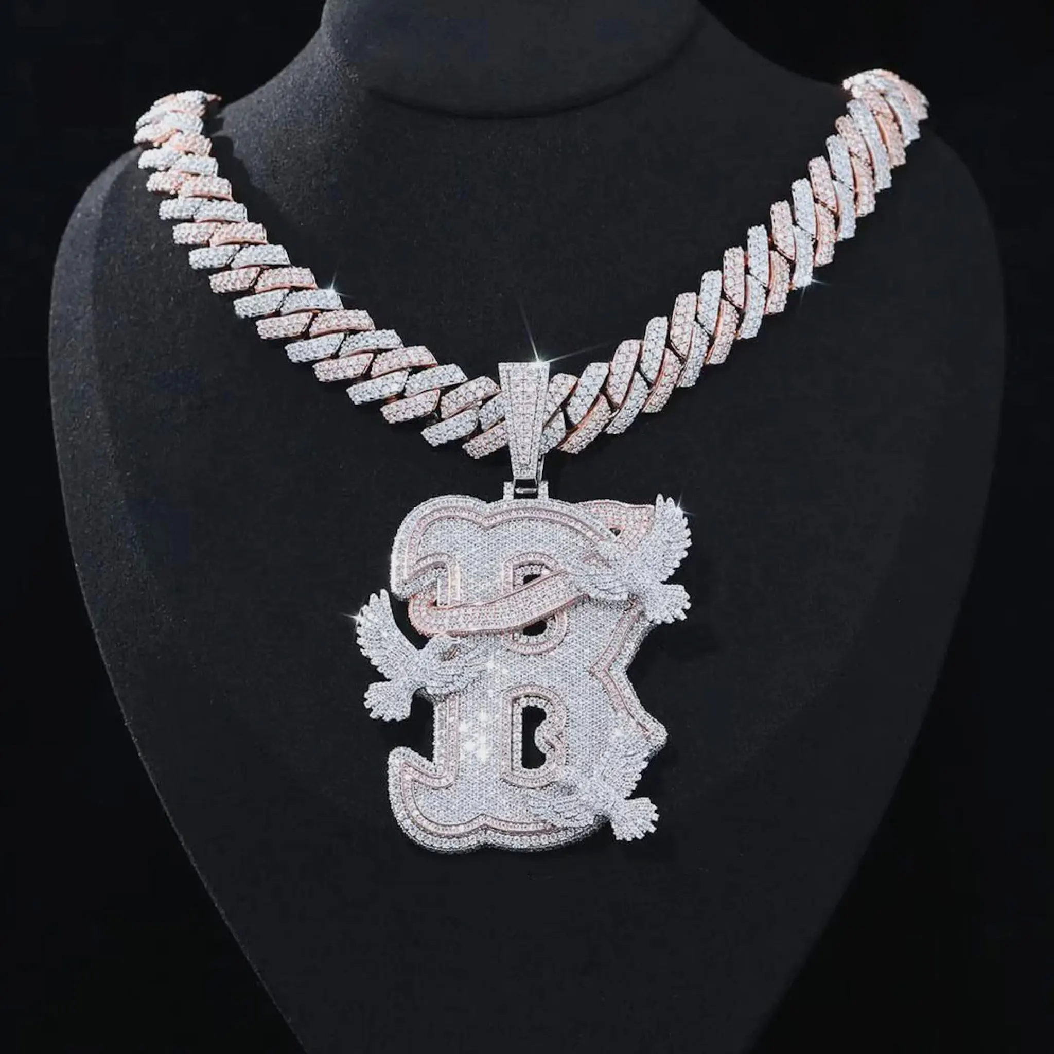 LYEE CYEE Exquisite Jewelry Two tone Full Diamond Peace Dove Letter B Rap Pendant Necklace Round Cutting Fashionable Charm Hip Hop Jewelry, Exquisite Cutting Craftsmanship, Shining with Light, Festival, Anniversary Gift, Birthday Gift or Stacked Wear
LYEE CYEE Exquisite Jewelry Two tone Full Diamond Peace Dove Letter B Rap Pendant Necklace Round Cutting Fashionable Charm Hip Hop Jewelry, Exquisite Cutting Craftsmanship, Shining with Light, Festival, Anniversary Gift, Birthday Gift or Stacked Wear