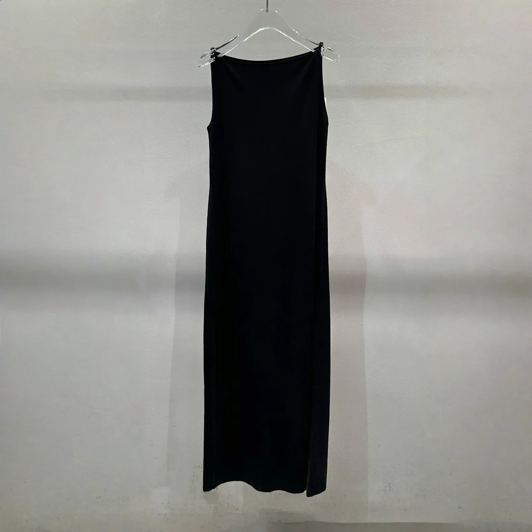 Spring 2025 new college style Korean simple solid color medium and long suspender dress women
Spring 2025 new college style Korean simple solid color medium and long suspender dress women