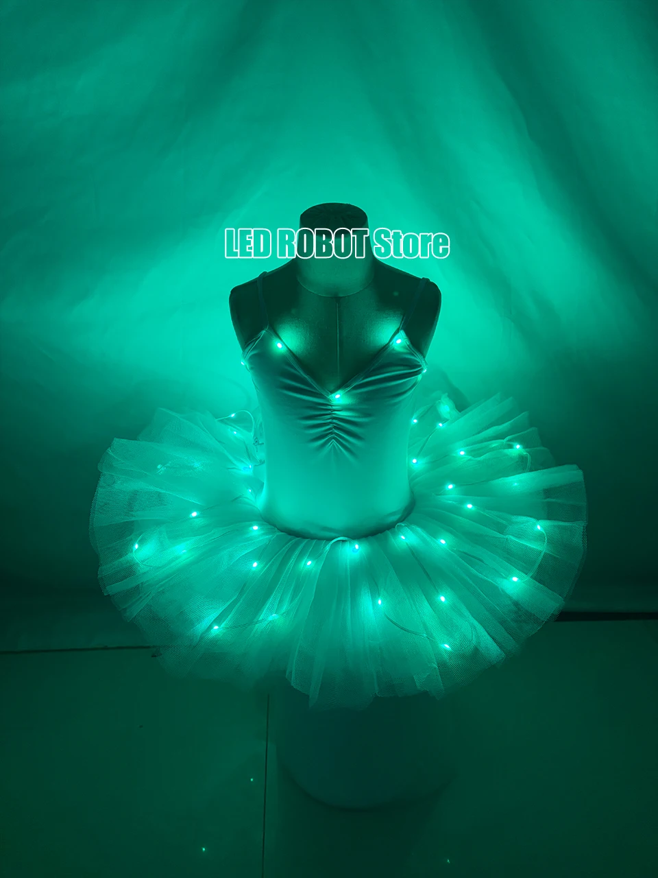 Girls LED Illuminated Tutu Ballet Star Dance Dress Princess Stage Performance Costume for Christmas And Holiday
Girls LED Illuminated Tutu Ballet Star Dance Dress Princess Stage Performance Costume for Christmas And Holiday