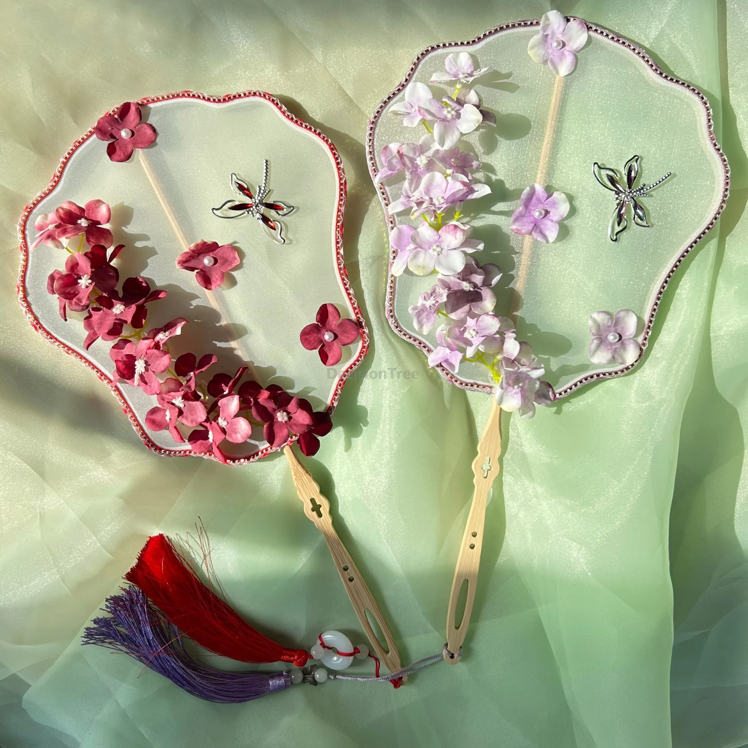 2025 chinese style classical circular fan butterfly flowers three-dimensional decoration fan surfacehanfu dance photography prop
2025 chinese style classical circular fan butterfly flowers three-dimensional decoration fan surfacehanfu dance photography prop