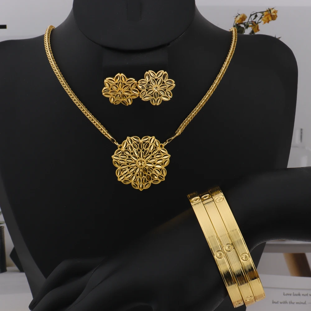 Luxury Flower Gold Plated Big Pendant Necklace Earrings Bracelet Sets For Dubai African Women Wedding Party Anniversary Gifts
Luxury Flower Gold Plated Big Pendant Necklace Earrings Bracelet Sets For Dubai African Women Wedding Party Anniversary Gifts