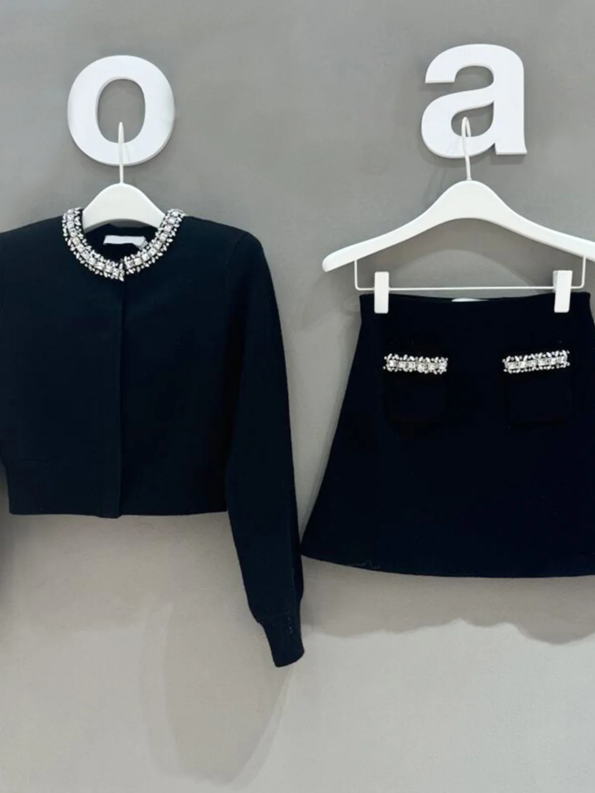 Высококачественный зимний комплект Faion с ор-джатом и юбкой с тяжелыми украшениями, инфорация бриллиантами, женский сле
Высококачественный зимний комплект Faion с ор-джатом и юбкой с тяжелыми украшениями, инфорация бриллиантами, женский сле