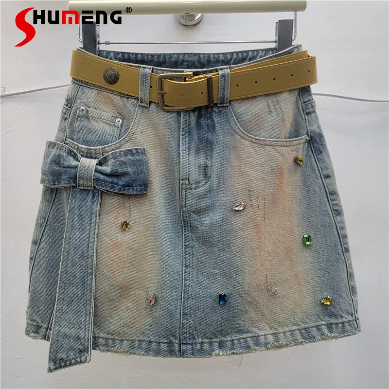 Women's 2026 New High-Waist Pocket Decoration A-Line Skirt Bow Rhinestone Decoration Denim Mini Skirts Ladies Nice Elegant Skirt
Women's 2026 New High-Waist Pocket Decoration A-Line Skirt Bow Rhinestone Decoration Denim Mini Skirts Ladies Nice Elegant Skirt