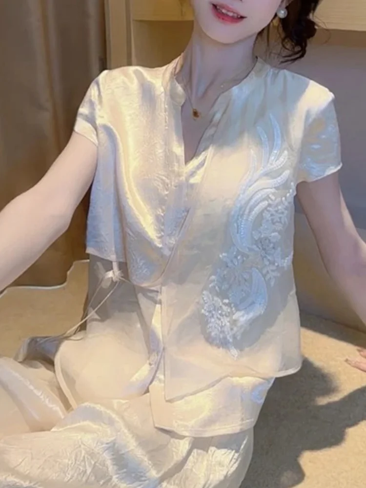 Korean Style round Neck Printed High-End Design Short Sleeve Women's Shirt Summer Trendy Versatile Top Casual Embroidery Slim...
Korean Style round Neck Printed High-End Design Short Sleeve Women's Shirt Summer Trendy Versatile Top Casual Embroidery Slim...
