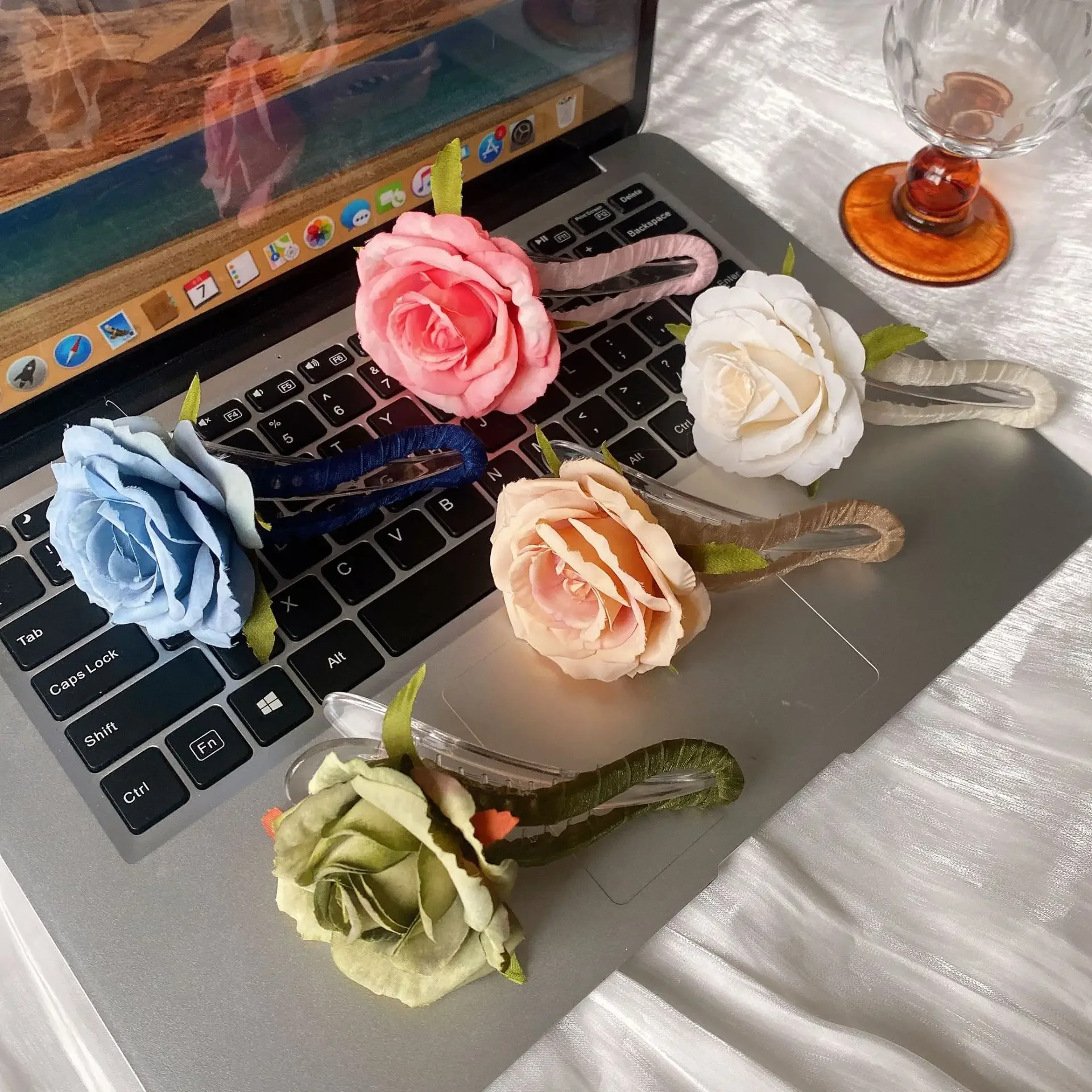 Summer Vacation Rose Flower Duckbill Clip Hair Grab Clip Korean Fashion Women Girls Hairpins Ponytail Holder Styling Accessories
Summer Vacation Rose Flower Duckbill Clip Hair Grab Clip Korean Fashion Women Girls Hairpins Ponytail Holder Styling Accessories
