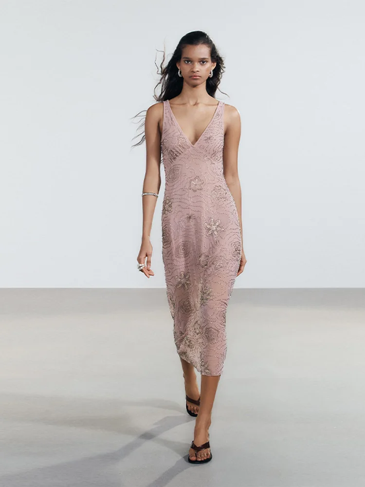 Elegant Embroidery Women Sling Dress Pink Chic Backless Sleeveless V-neck Ruffle Loose Thin Light Robes New Summer Daily Wear
Elegant Embroidery Women Sling Dress Pink Chic Backless Sleeveless V-neck Ruffle Loose Thin Light Robes New Summer Daily Wear