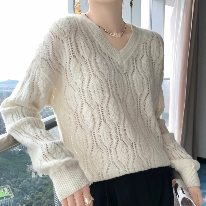 100% Wool Knitted Women's Pullover V-neck Hollow Sweater Comfortable and Versatile 2024 Summer Thin Women's Sweater Hot Selling
100% Wool Knitted Women's Pullover V-neck Hollow Sweater Comfortable and Versatile 2024 Summer Thin Women's Sweater Hot Selling
