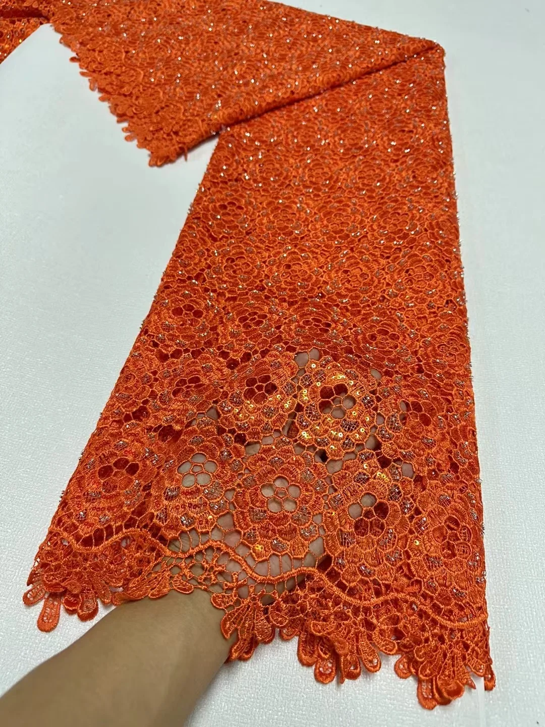 Lastest Tulle Lace Fabric Sequin French Luxury Bride Dress Embroidery African Lace Fabric 2024 High Quality Net Material JL411
Lastest Tulle Lace Fabric Sequin French Luxury Bride Dress Embroidery African Lace Fabric 2024 High Quality Net Material JL411