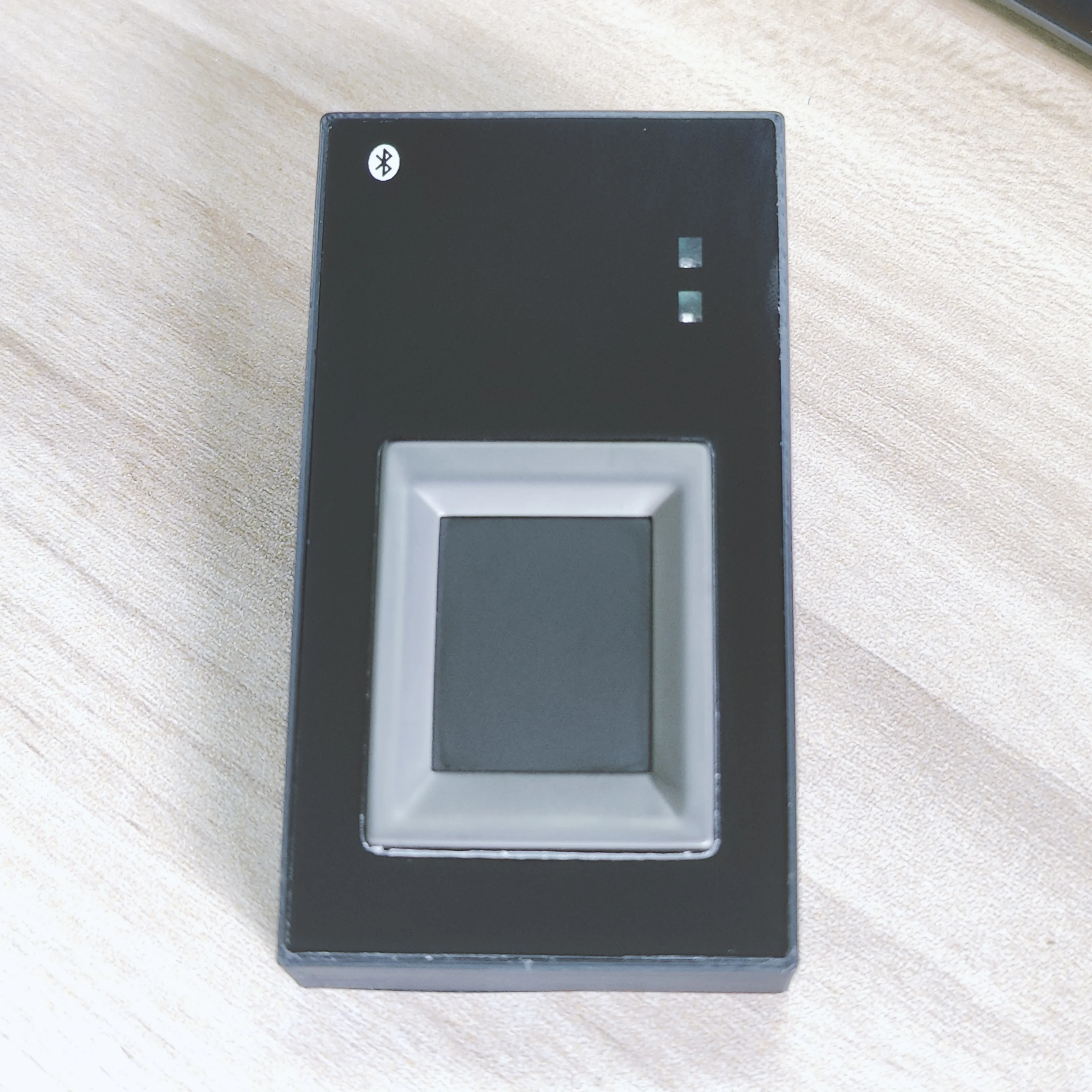 "Large Fingerprint Capture Area Bluetooth Fingerprint Reader with Rolling Function, Support Type-C, 10 Fingerprints Image Collec
"Large Fingerprint Capture Area Bluetooth Fingerprint Reader with Rolling Function, Support Type-C, 10 Fingerprints Image Collec