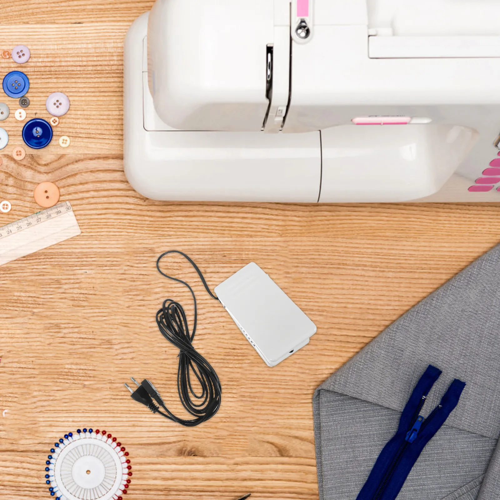 Metal Nonslip Sewing Machine Foot Pedal White Household Electric Speed Control Universal Replacement Power Cord Sewing
Metal Nonslip Sewing Machine Foot Pedal White Household Electric Speed Control Universal Replacement Power Cord Sewing