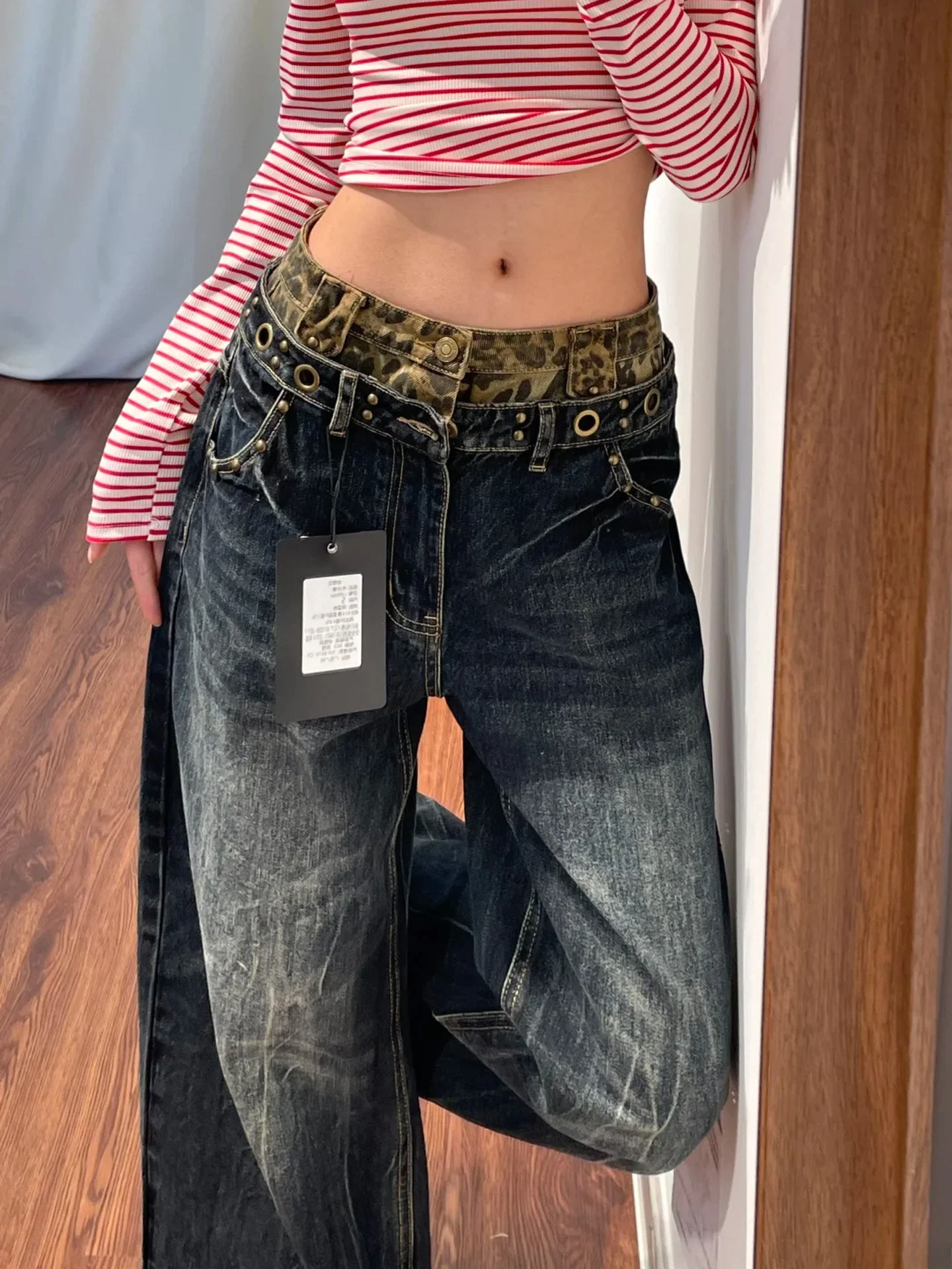 Retro American Street Leopard Print Double Waist Wide Leg Jeans Men Women Spring Loose Slim Straight Wide Leg Pants Trendy
Retro American Street Leopard Print Double Waist Wide Leg Jeans Men Women Spring Loose Slim Straight Wide Leg Pants Trendy